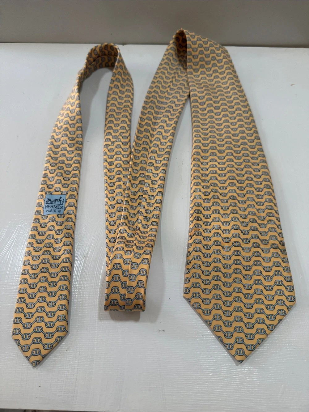 Hermes Paris Silk Neck Tie with Logo Yellow & Blue Chains made in France